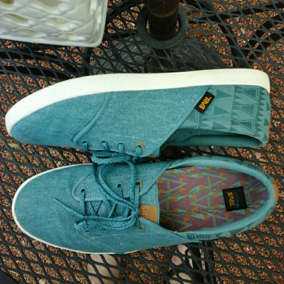 Teva Shoes - 🐇Tevas🐰